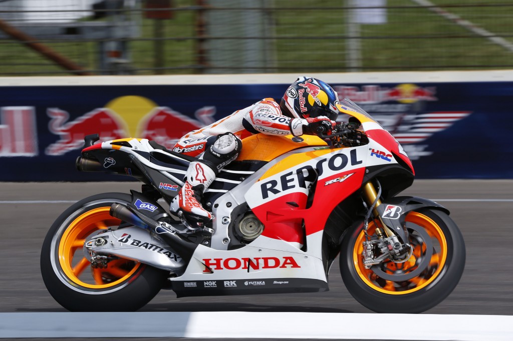 Dani Pedrosa, prudent durant la FP1, se relâche durant le FP2 pour faire partie des pilotes sous la barre des 1'44. (Photo : Repsol Honda).