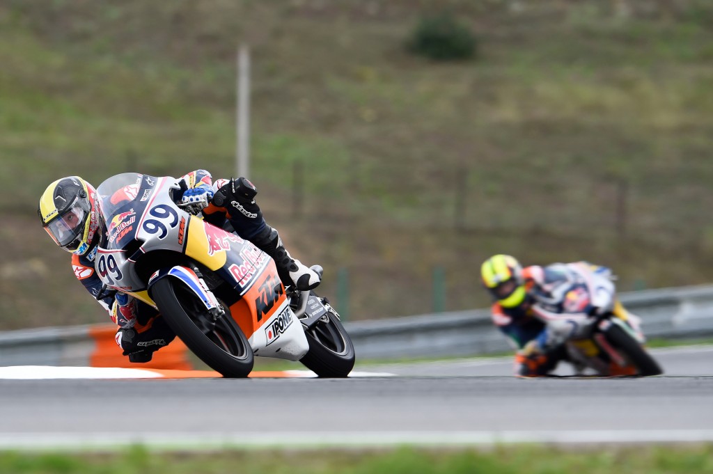 Enzo Boulom réalise sa meilleure prestation de la saison : 8ème en qualifications, 10ème en course 1 puis 6 en course 2. (Photo : Red Bull MotoGP Rookies Cup)