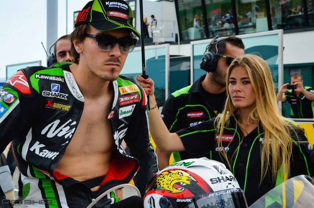 La taille de Loris Baz ne correspondrait pas à la physionomie de la Honda RCV1000R. (Photo : OffBikes)