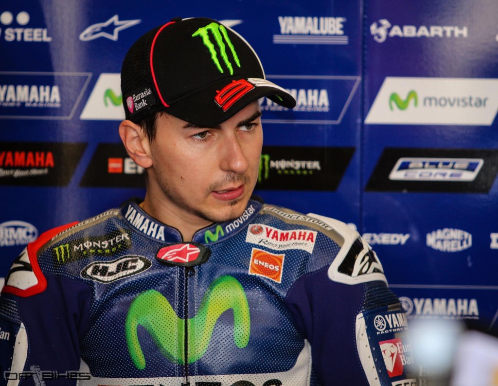 Malgré une épaule blessée, Jorge Lorenzo a dominé les deux premières séances libres. 