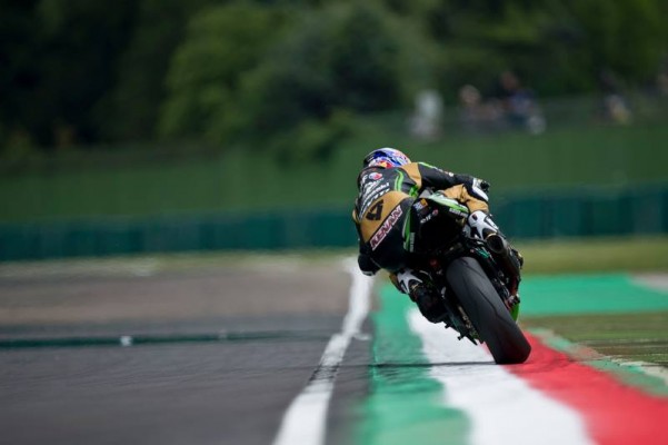 Kenan Sofuoglu gagne et prend la tête du Championnat. (Photo : Kawasaki)