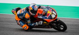 Brad Binder remporte sa troisième course consécutive.