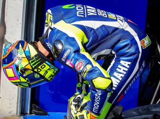 Valentino Rossi s'est intercalé entre les deux Ducati. 