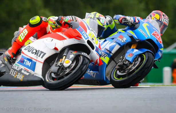 Andrea Iannone est parvenu à rallier l'arrivée en 8e position. (Christian Bourger / Sports-Images)