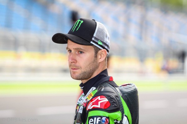 Jonathan Rea maitrise la pluie en Allemagne. 