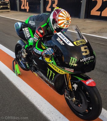 Johann Zarco au guidon de la Yamaha YZR-M1 2016 de l'équipe Tech3.